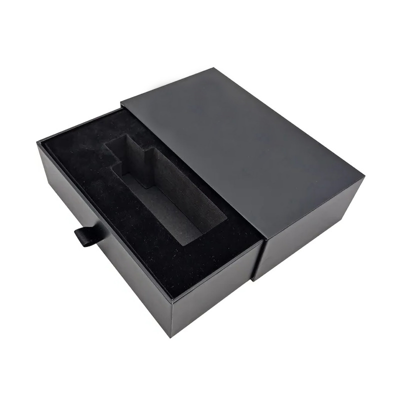 carboard/gift box  150x80x23 mm
